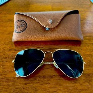 RayBan Aviator Sunglasses, Gold